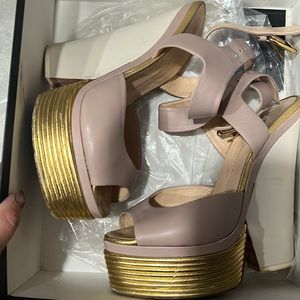 Giuseppe Zanotti Platform